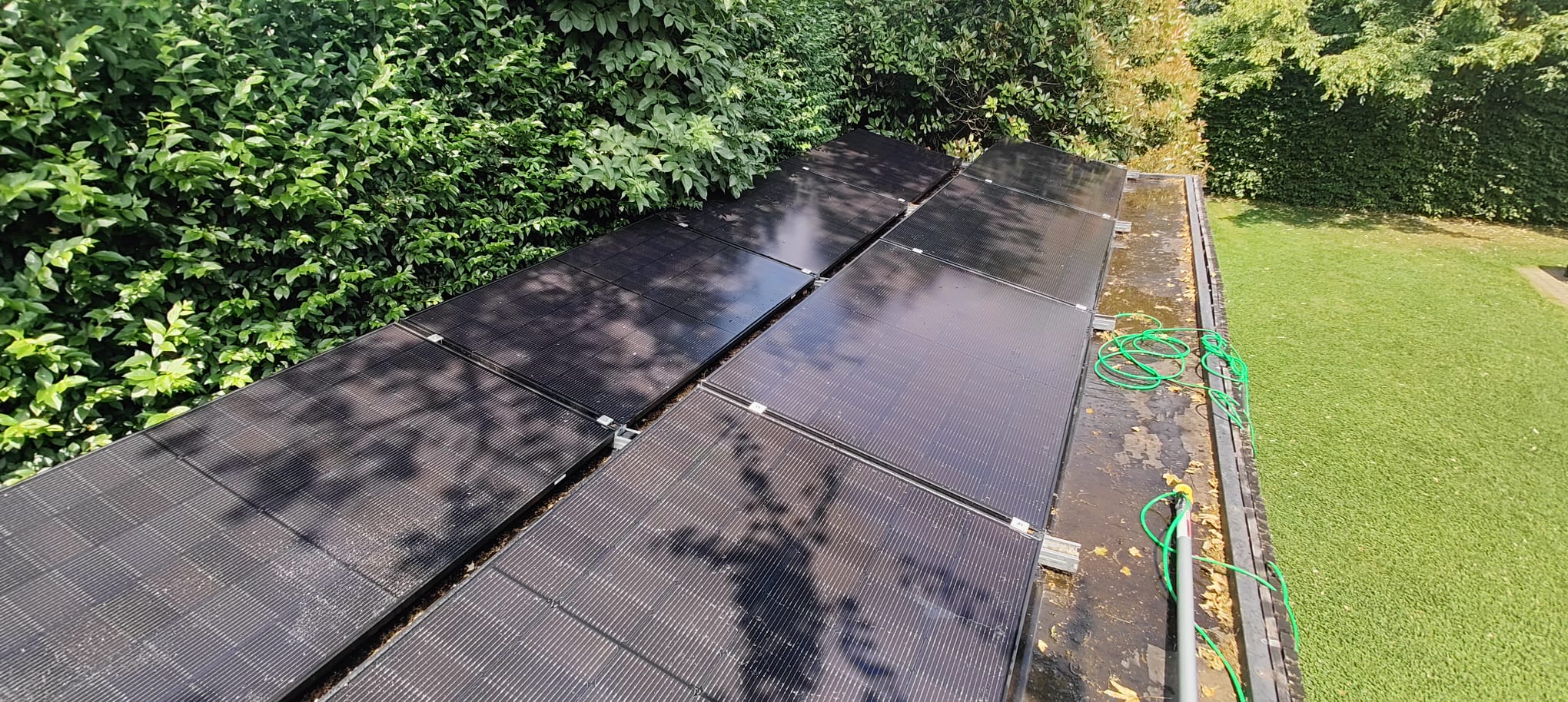 Panneaux solaires avant nettoyage