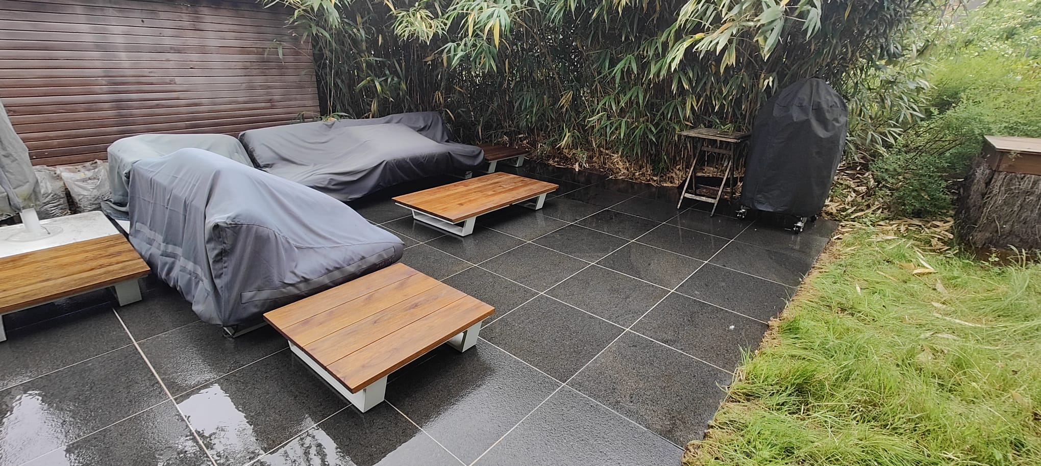 Terrasse avant nettoyage